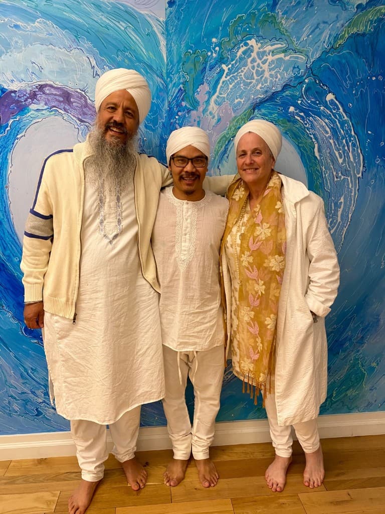 Nakhone Keodara with Kundalini Yoga teachers
