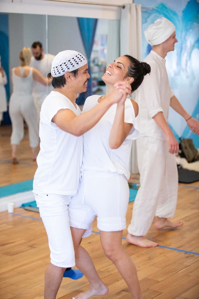 Nakhone Keodara in community breathwork practice